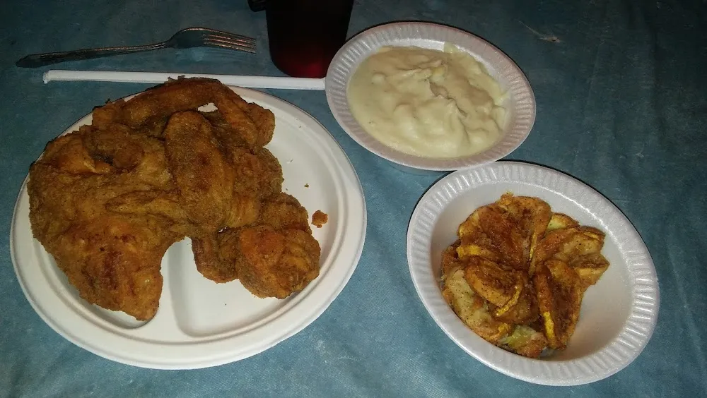 Fried Chicken Fried Squash and Creamed Potatoes